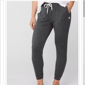 Vuori joggers - size S - heater charcoal